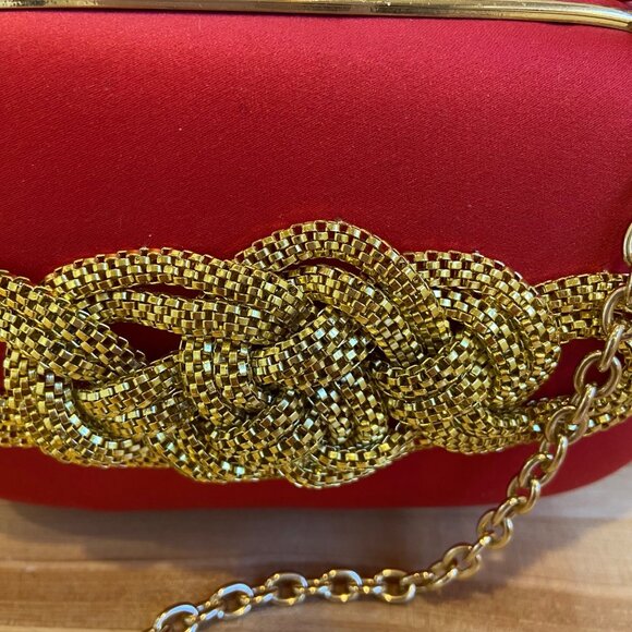 Vintage Sondra Roberts Red Clutch Purse evening With Gold Chain & Embellishment - Picture 2 of 12